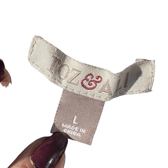 ROZ & ALI women’s size L short sleeve button-down top - Picture 10 of 10